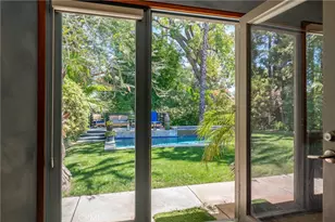 4956 Hood Dr, Woodland Hills, CA 91364 - Photo 21
