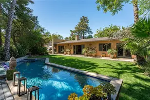 4956 Hood Dr, Woodland Hills, CA 91364 - Photo 31