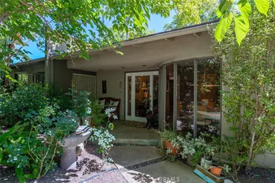 4956 Hood Drive, Woodland Hills, CA 91364 - Photo 5