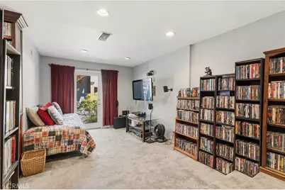 4956 Hood Drive, Woodland Hills, CA 91364 - Photo 25