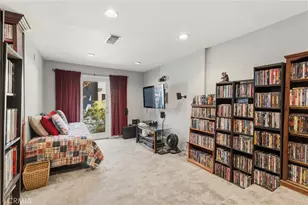 4956 Hood Dr, Woodland Hills, CA 91364 - Photo 25
