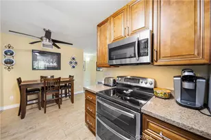 19508 Ave Of The Oaks, Newhall, CA 91321 - Photo 17