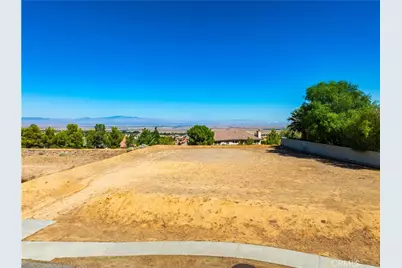 6831 Sycamore Ln, Quartz Hill, CA 93551 - Photo 5