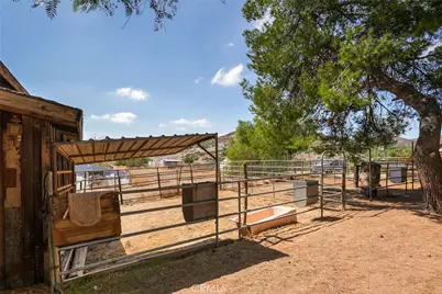 11560 Darling, Agua Dulce, CA 91390 - Photo 71