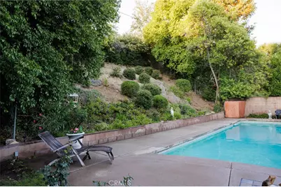 26261 Veva Way, Calabasas, CA 91302 - Photo 9