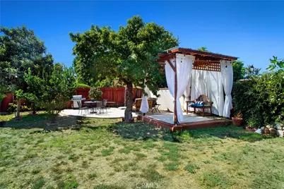 6655 Yarmouth Avenue, Reseda, CA 91335 - Photo 15