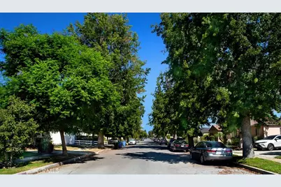 6655 Yarmouth Avenue, Los Angeles, CA 91335 - Photo 15