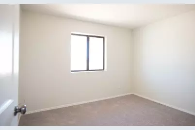 5902 Margaritha, Rosamond, CA 93560 - Photo 29