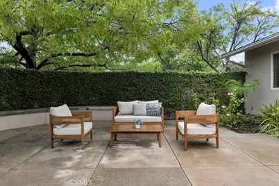 26106 Veva Way, Calabasas, CA 91302 - Photo 3