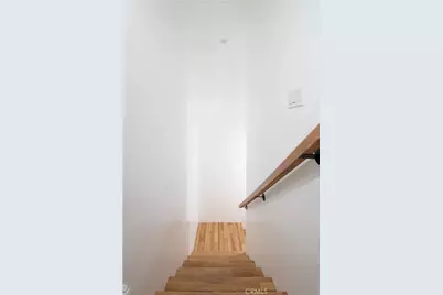 1330 W 48th, Los Angeles, CA 90037 - Photo 33