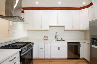 1330 W 48th, Los Angeles, CA 90037 - Photo 3