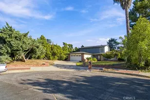 17000 Jeanine Pl, Granada Hills, CA 91344 - Photo 23