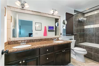 8425 Burnet Avenue #6, North Hills, CA 91343 - Photo 25