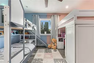 15741 Haynes St, Van Nuys, CA 91406 - Photo 17