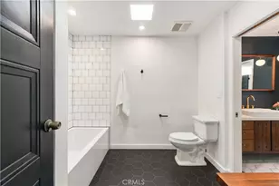 15207 Magnolia Blvd, Sherman Oaks, CA 91403 - Photo 21