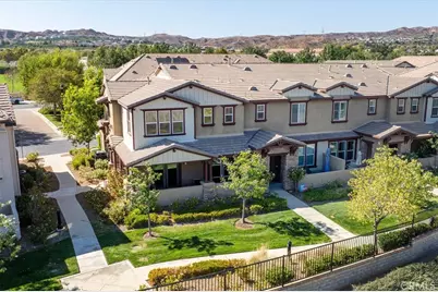 28600 Pietro Drive, Valencia, CA 91354 - Photo 5