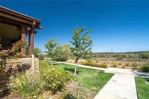 28600 Pietro Dr, Valencia, CA 91354 - Photo 3