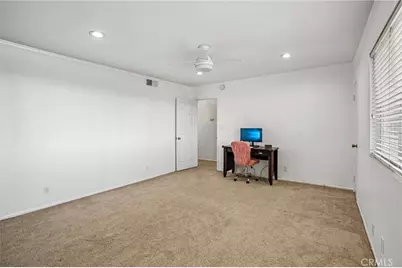 7718 Via Napoli, Burbank, CA 91504 - Photo 25