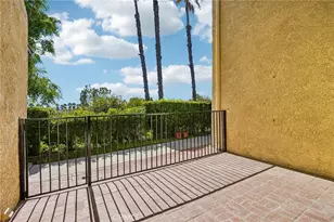 7718 Via Napoli, Burbank, CA 91504 - Photo 3
