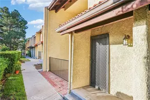 7718 Via Napoli, Burbank, CA 91504 - Photo 1