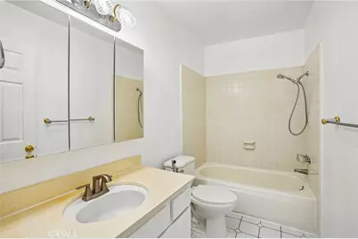 7718 Via Napoli, Burbank, CA 91504 - Photo 33