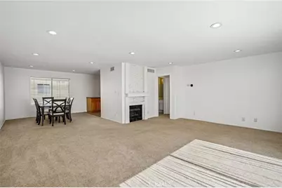 7718 Via Napoli, Burbank, CA 91504 - Photo 13