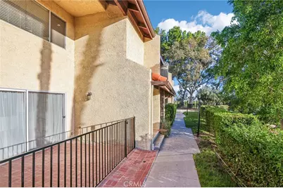 7718 Via Napoli, Burbank, CA 91504 - Photo 1