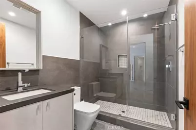 4653 Vanalden Avenue, Tarzana, CA 91356 - Photo 45