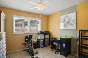 23134 La Granja, Valencia, CA 91354 - Photo 27