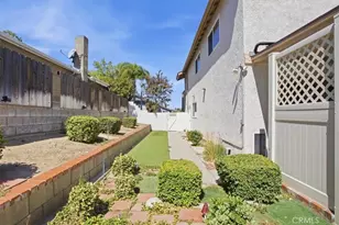 23134 La Granja, Valencia, CA 91354 - Photo 49
