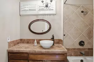 23134 La Granja, Valencia, CA 91354 - Photo 35