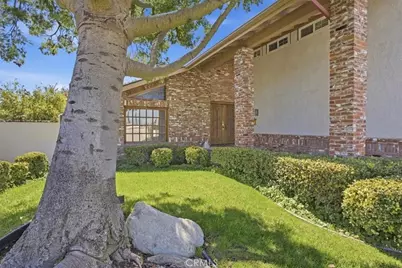 23134 La Granja, Valencia, CA 91354 - Photo 9