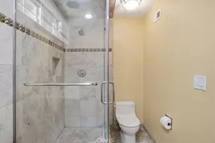 23134 La Granja, Valencia, CA 91354 - Photo 41
