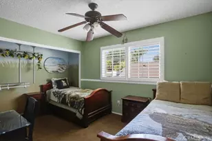 23134 La Granja, Valencia, CA 91354 - Photo 31