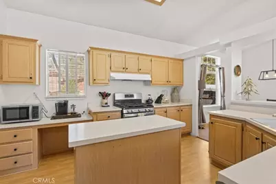 41704 Park Ave, Big Bear Lake, CA 92315 - Photo 11