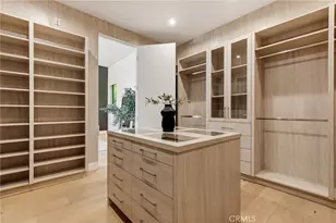 20141 Wells Dr, Woodland Hills, CA 91364 - Photo 19