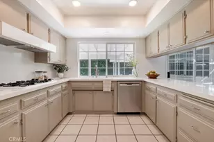 20465 Shamrock Pl, Chatsworth, CA 91311 - Photo 13
