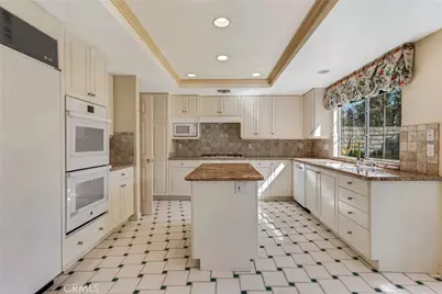 18615 Hillsboro, Porter Ranch, CA 91326 - Photo 17