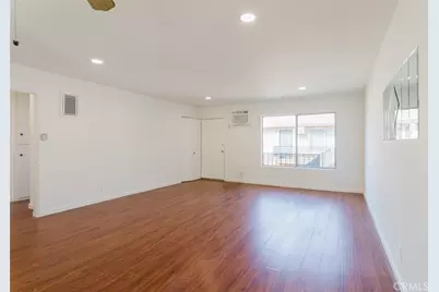 10035 Sepulveda Boulevard, Mission Hills (San Fernando), CA 91345 - Photo 17