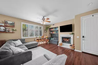 28360 Mirabelle, Saugus, CA 91350 - Photo 5
