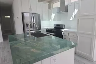 1 Heather, Northridge, CA 91324 - Photo 5
