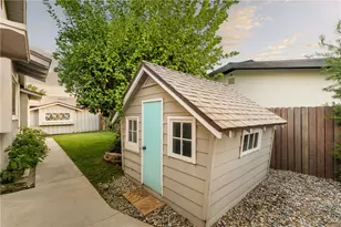 23642 Oxnard, Woodland Hills, CA 91367 - Photo 23