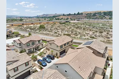 17115 Zion Drive, Canyon Country, CA 91387 - Photo 27