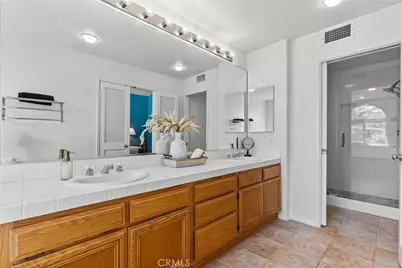 28712 Park Woodland, Saugus, CA 91390 - Photo 33