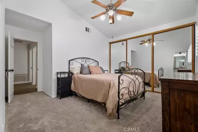 20755 Benz, Saugus, CA 91350 - Photo 11