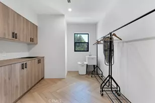 13342 Friar St, Los Angeles, CA 91401 - Photo 57