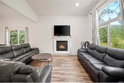 14661 Oak Road, Sylmar, CA 91342 - Photo 5