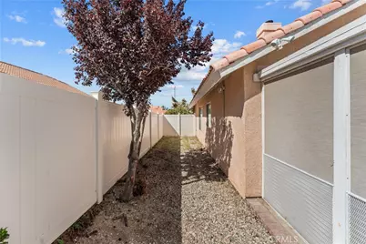 5546 Laurel Avenue, Palmdale, CA 93552 - Photo 33