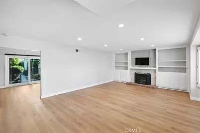 11380 Reseda, Los Angeles, CA 91326 - Photo 9