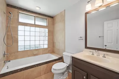 11380 Reseda, Los Angeles, CA 91326 - Photo 17